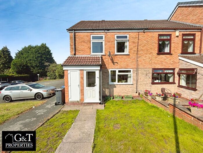 3 Bedroom Semi Detached House For Sale In New Pool Road, Cradley Heath, B64