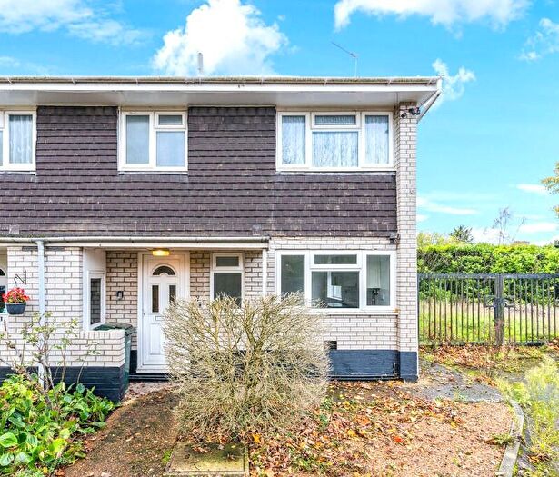 3 Bedroom Semi Detached House For Sale In Reservoir Cottages, Love Lane, Abbots Langley, WD5