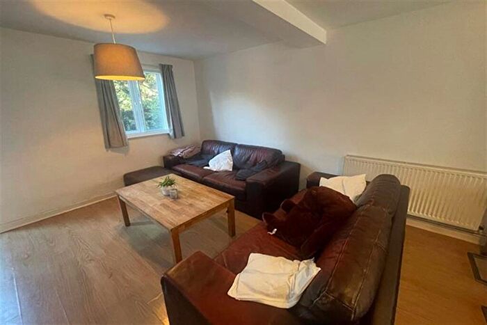 6 Bedroom Terraced House To Rent In Montpelier Road, NG7