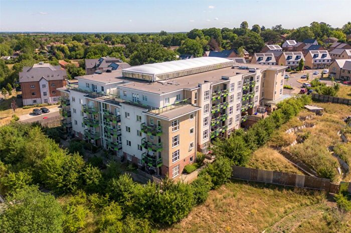 2 Bedroom Apartment For Sale In Johnstone Close, Bracknell, Berkshire, RG12