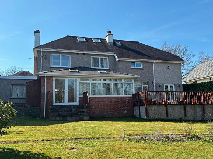 4 Bedroom Detached House For Sale In Diana Road, Llandeilo, Carmarthenshire., SA19