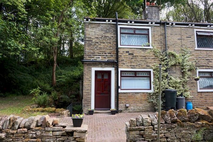 2 Bedroom Semi-Detached House To Rent In Brackenbed Lane, Pellon, Halifax, HX2