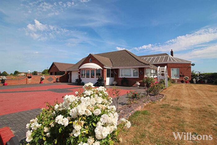 4 Bedroom Detached Bungalow For Sale In Field Lane, Friskney, Boston, PE22