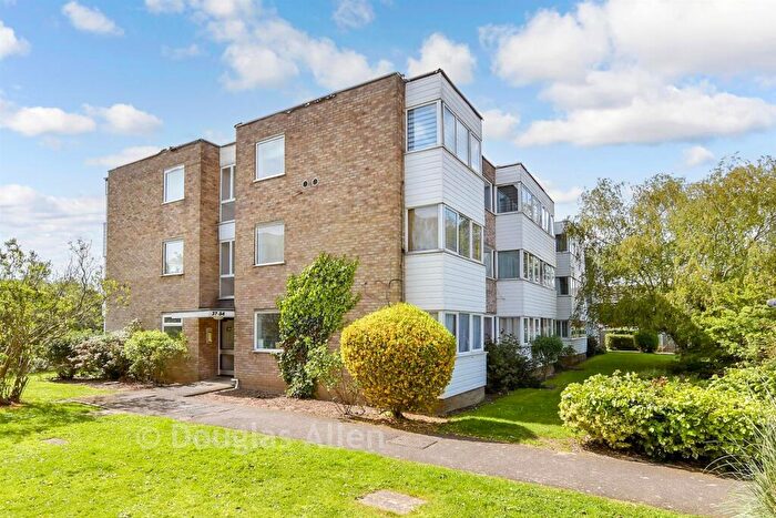 2 Bedroom Flat For Sale In Winston Close, Romford, Essex, RM7