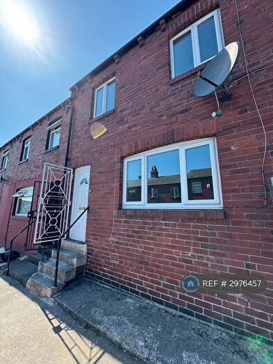 3 Bedroom Terraced House To Rent In Charlton Place, Leeds, LS9