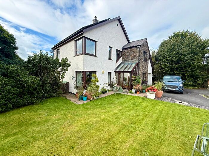 4 Bedroom Detached House For Sale In Cae Bach Y Rhiw, Rhydyfelin, SY23