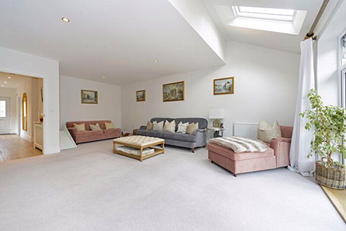 5 Bedroom Detached House For Sale In Windacres Farm Lane, Horsham, RH12