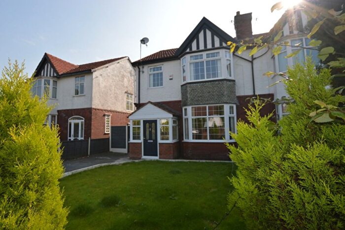 3 Bedroom Semi-Detached House To Rent In Ashbourne Avenue, The Haulgh, Bolton, BL2