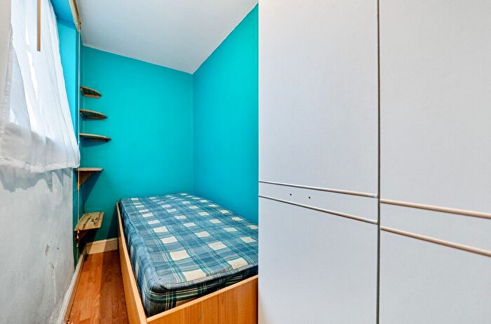 1 Bedroom Flat For Sale In Mitcham Park, Mitcham, CR4