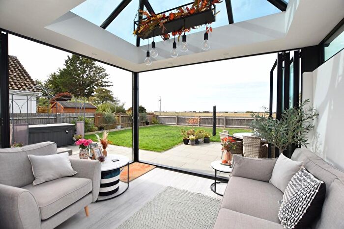 4 Bedroom Detached House For Sale In Tritton Gardens, Dymchurch, Romney Marsh, TN29