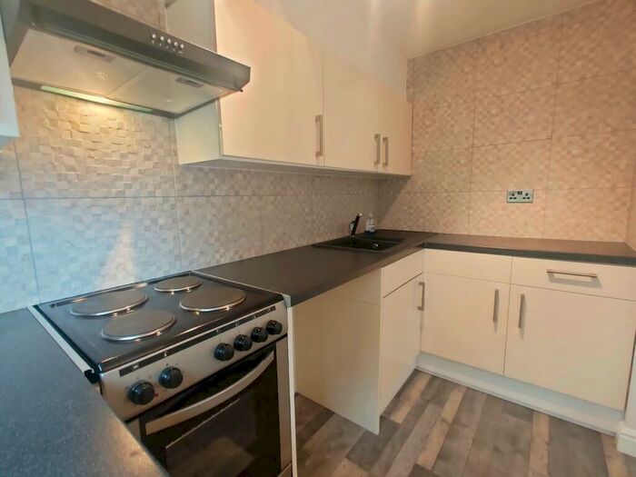 1 Bedroom Flat To Rent In Windsor View, Birmingham, B32