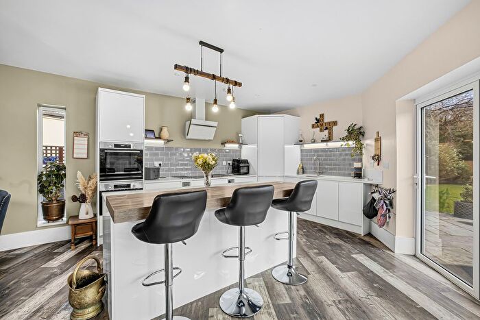 3 Bedroom Bungalow For Sale In Priests Avenue, Romford, RM1