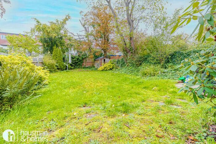 2 Bedroom Flat To Rent In Ravenscroft Avenue, Golders Green, NW11