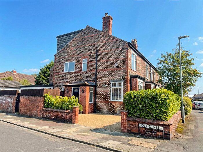 4 Bedroom Terraced House For Sale In Sinderland Road, Broadheath, Altrincham, WA14