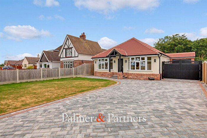 3 Bedroom Bungalow For Sale In Harwich Road, Little Clacton, Clacton-On-Sea, Essex, CO16