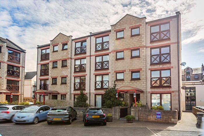 2 Bedroom Flat For Sale In Timber Bush, Edinburgh, EH6