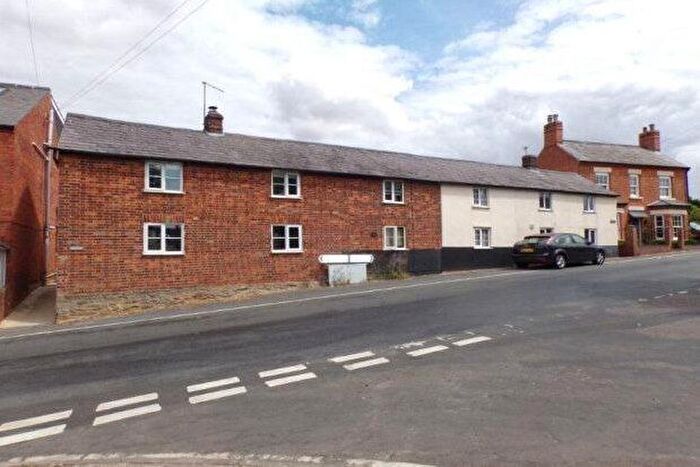 2 Bedroom Cottage To Rent In The Row The High Road, Bedford, MK43