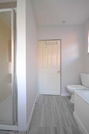 4 Bedroom Terraced House To Rent In Pitcroft Avenue, University Area, RG6