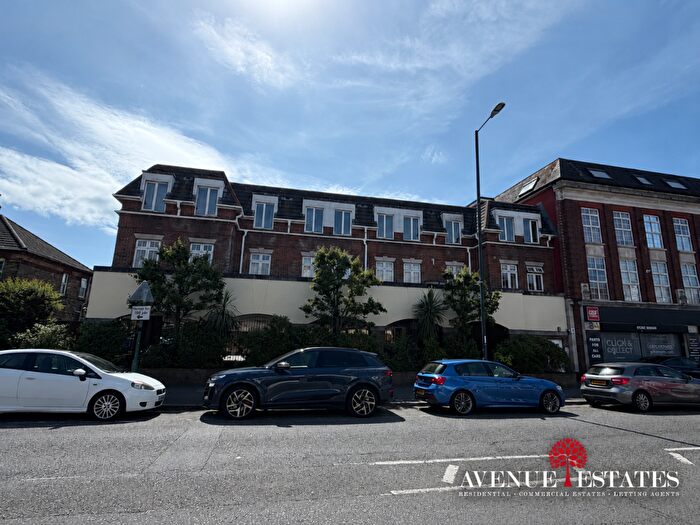 1 Bedroom Apartment For Sale In Holdenhurst Road, Bournemouth, Dorset, BH8