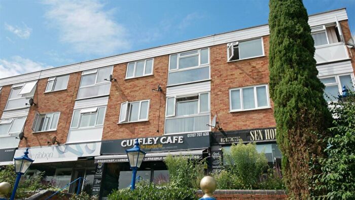 2 Bedroom Penthouse To Rent In Maynard Place, Cuffley, EN6