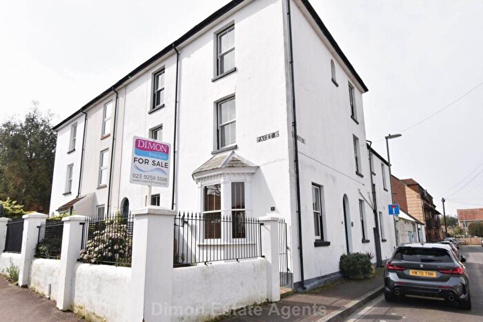 4 Bedroom End Of Terrace House For Sale In Paget Road, Gosport, PO12
