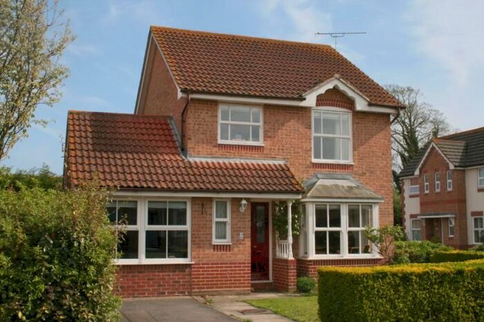 4 Bedroom Detached House To Rent In Finches Close, Littlehampton, West Sussex, BN17