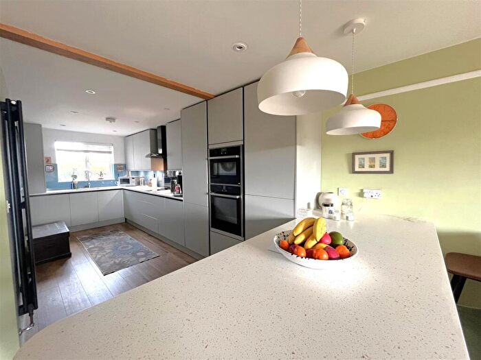 3 Bedroom Town House For Sale In Thumb Lane, Weston, Portland, DT5