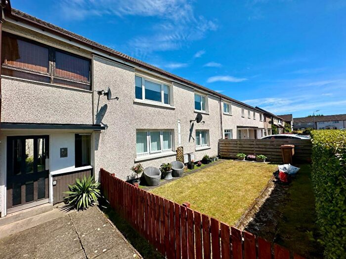 1 Bedroom Flat To Rent In Brown Walk, Irvine, North Ayrshire, KA12