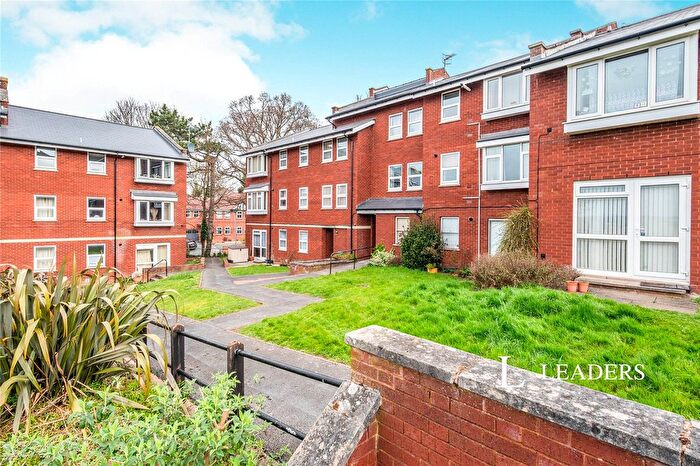 1 Bedroom Flat For Sale In Lansdowne Rise, Worcester, Worcestershire, WR3