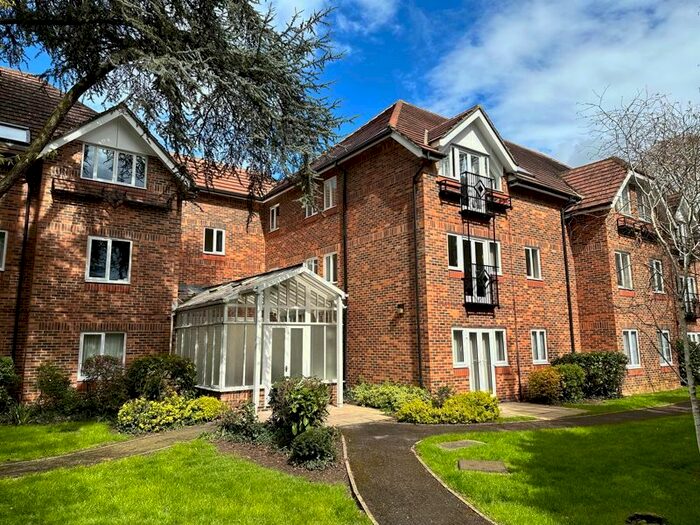 2 Bedroom Flat To Rent In London Road, Headington, Oxford, OX3