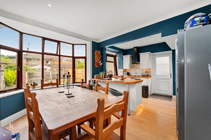 3 Bedroom Semi-Detached House For Sale In Hawthorn Avenue, Oswaldtwistle, Accrington, BB5