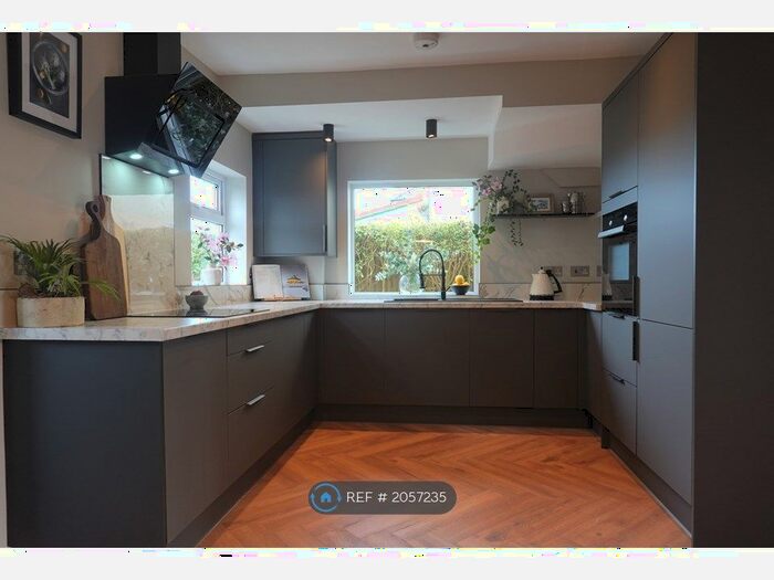 3 Bedroom Semi-Detached House To Rent In Rodway Road, Bristol, BS34