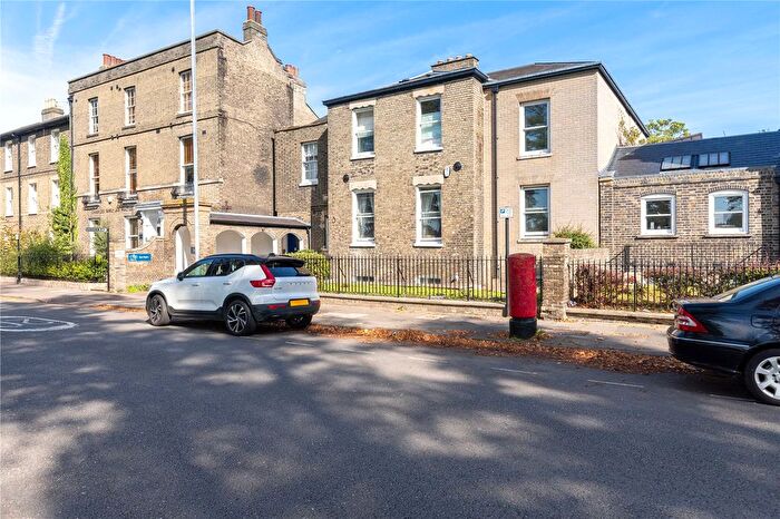 2 Bedroom Flat To Rent In Parkside, Cambridge, Cambridgeshire, CB1