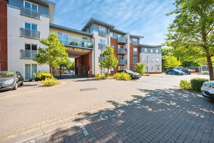3 Bedroom Flat For Sale In Coxhill Way, Aylesbury, HP21