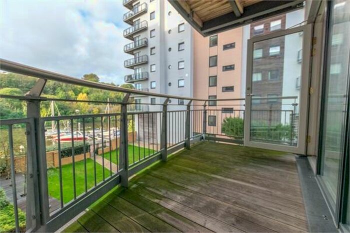 2 Bedroom Apartment To Rent In Victoria Wharf Watkiss Way, Cardiff, CF11
