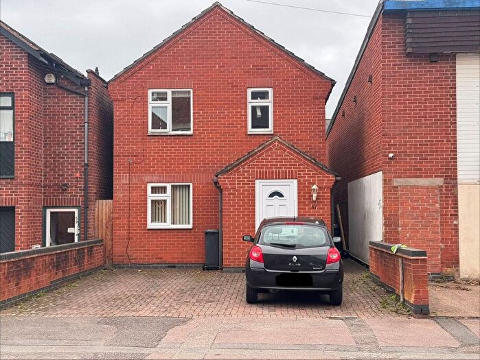 2 Bedroom Flat To Rent In Lothair Road, Aylestone, LE2