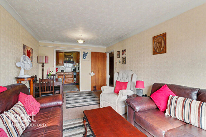 1 Bedroom Retirement Property For Sale In High Road, London, E18
