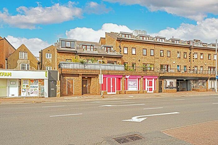 1 Bedroom Flat To Rent In Old London Road, Kingston Upon Thames, KT2