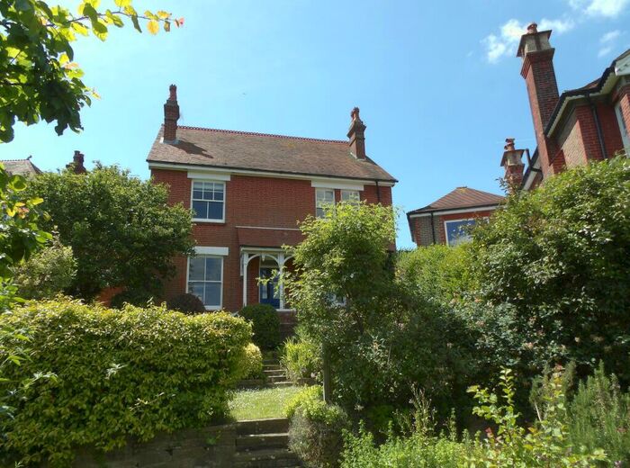 5 Bedroom Detached House To Rent In King Henrys Road, Lewes, BN7