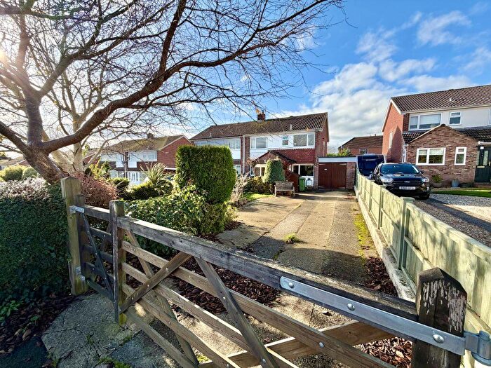 3 Bedroom Semi Detached House For Sale In Burroughes Avenue, Yeovil, Somerset, BA21