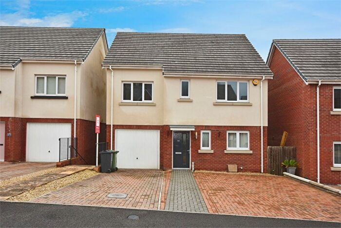 4 Bedroom Detached House To Rent In Saxon Way, Kingsteignton, Newton Abbot, Devon., TQ12