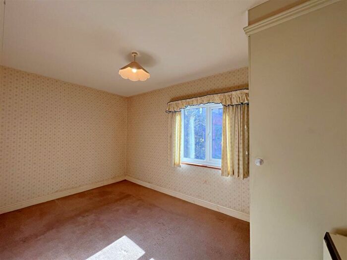 1 Bedroom Flat For Sale In Priory Walk, Cross Street, Warwick, CV34