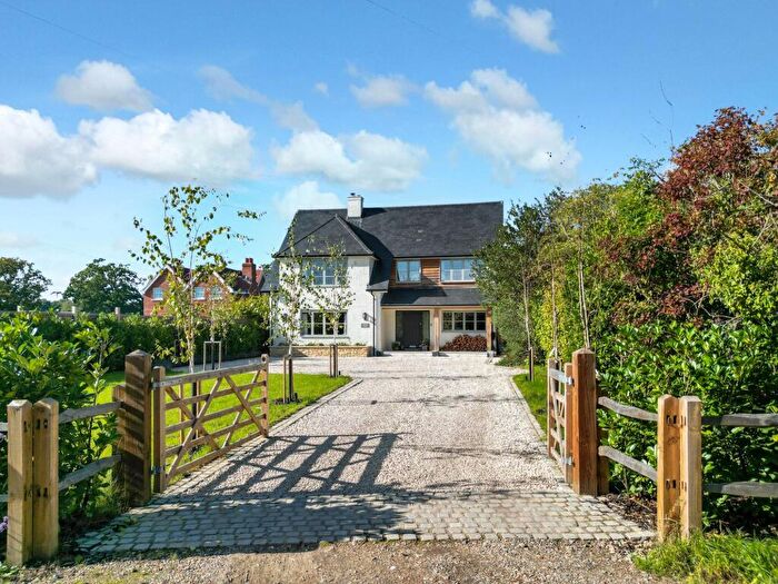 4 Bedroom Detached House For Sale In Vale Road, Claygate, KT10