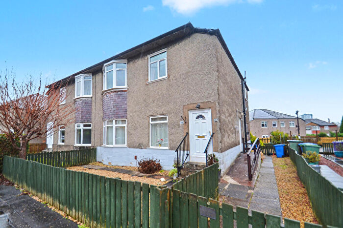 3 Bedroom Flat To Rent In Trinity Avenue, Cardonald, Glasgow, G52