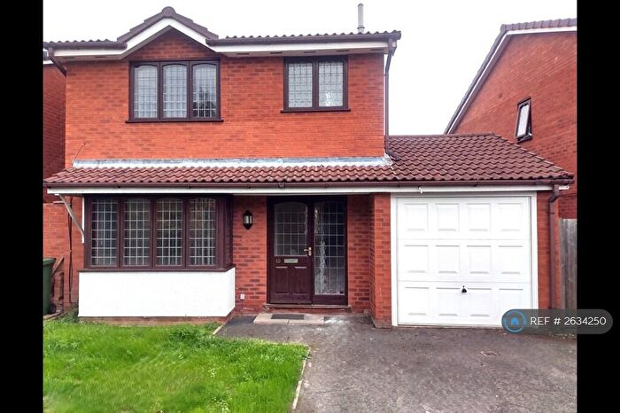 3 Bedroom Detached House To Rent In Padstow Close, Nuneaton, CV11