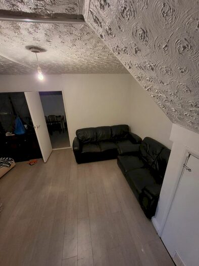 2 Bedroom Flat To Rent In Plashet Road, London, E13