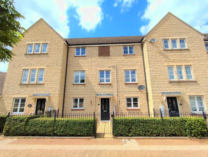 3 Bedroom Terraced House To Rent In Cedar Drive, Witney, Oxfordshire, OX28