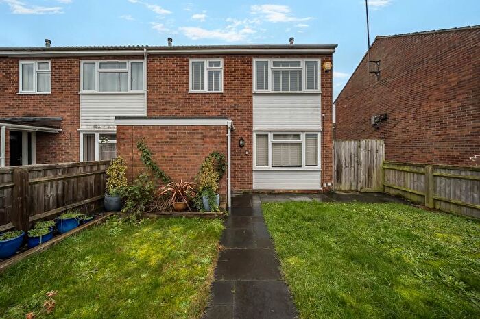 3 Bedroom End Of Terrace House To Rent In Market End Way, Bicester, OX26