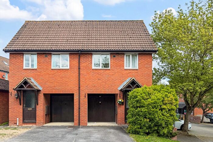 1 Bedroom Semi-Detached House For Sale In Moir Court, Wantage, OX12