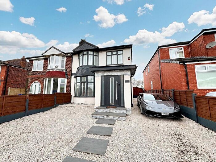 2 Bedroom Semi Detached House For Sale In Manchester Road, Bury, BL9